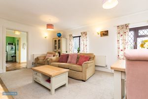 Sitting Room- click for photo gallery